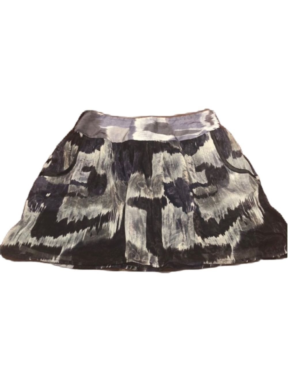 CHARLOTTE RUSSE Adorable lined Skirt w/ pockets Size S